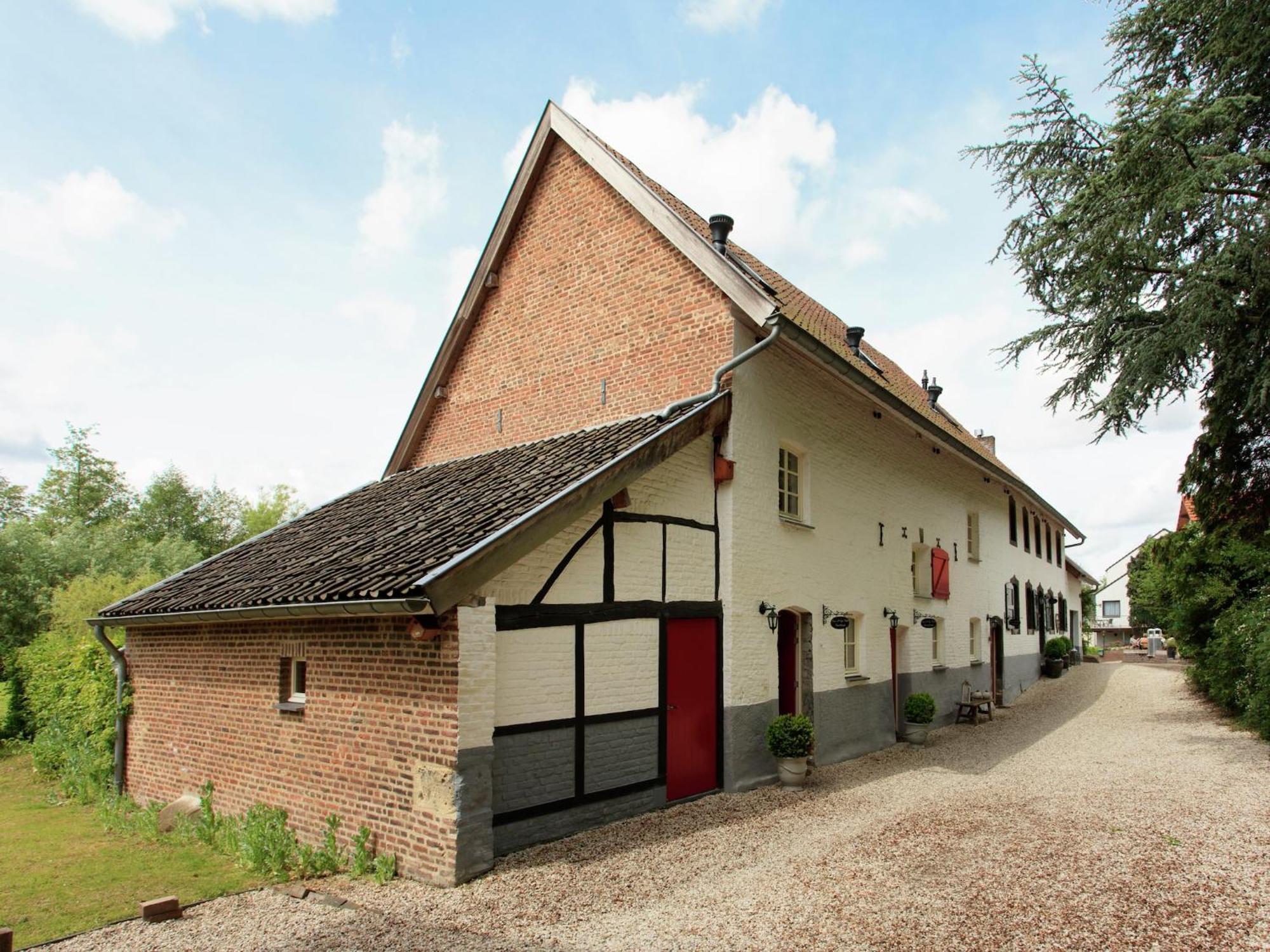 Stunning Holiday Home Near Forest In Slenaken Exteriér fotografie